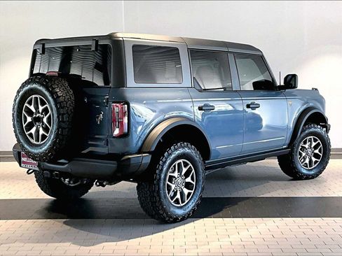 Used 2024 Ford Bronco Badlands image 10