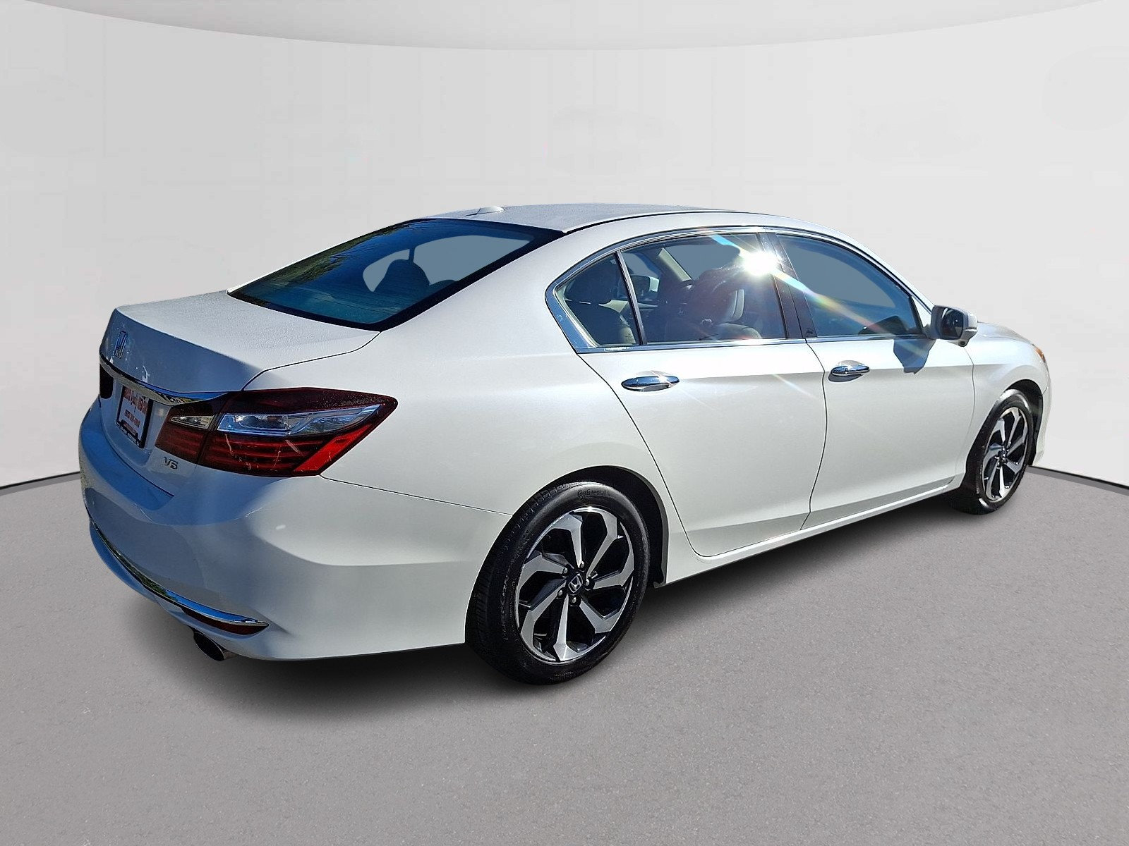 Certified 2017 Honda Accord EX-L image 11