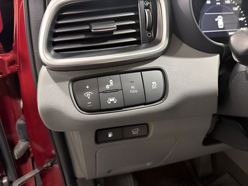 Used 2019 Kia Sorento SX w/ SX Touring Package FWD image 12
