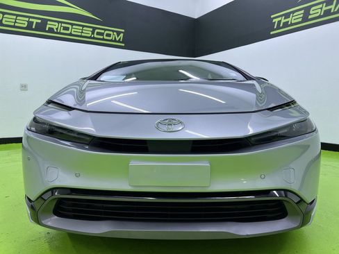 Used 2024 Toyota Prius Limited FWD image 3