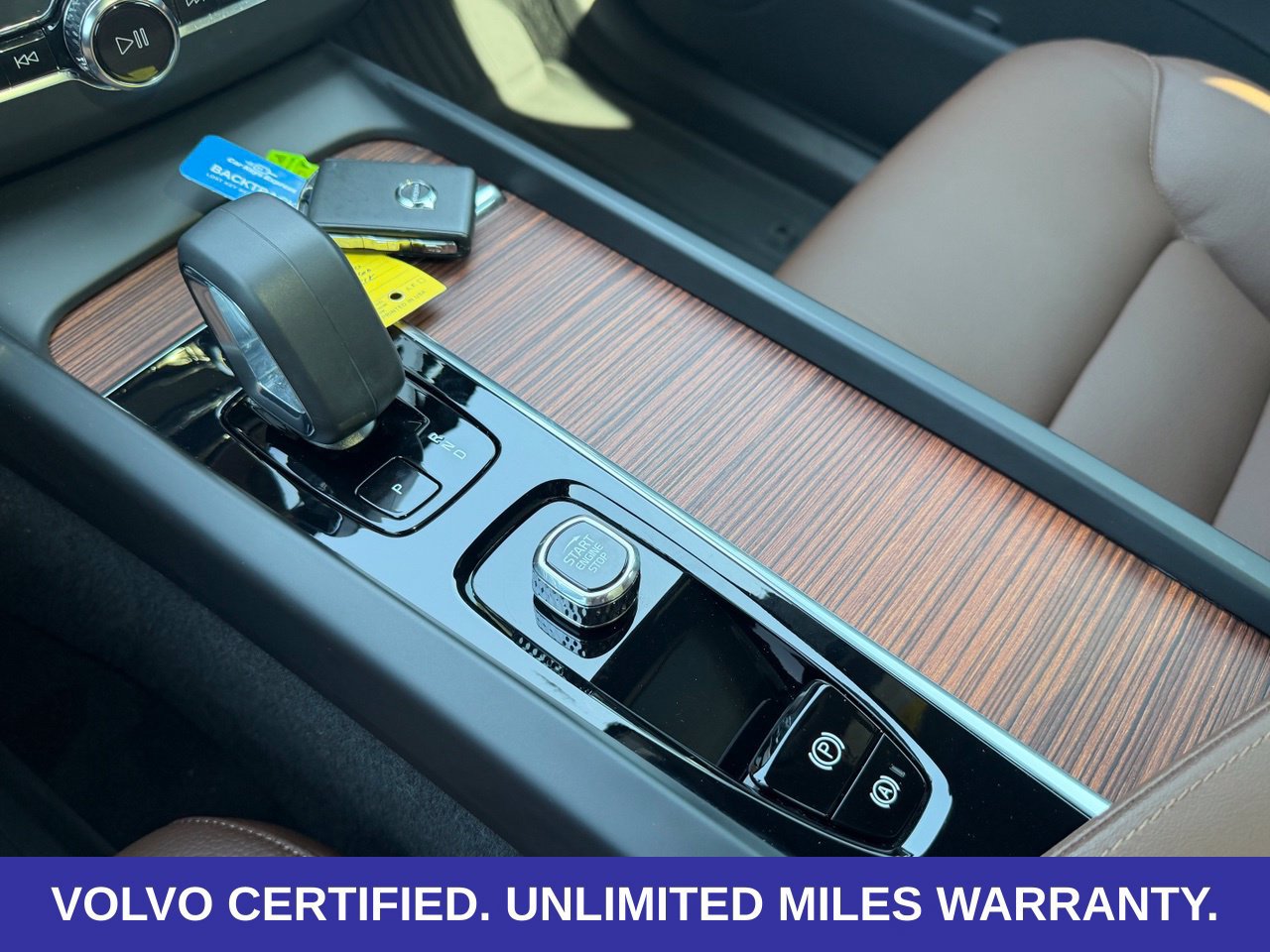Certified 2024 Volvo XC60 T8 Plus w/ Protection Package Premier AWD/4WD image 22