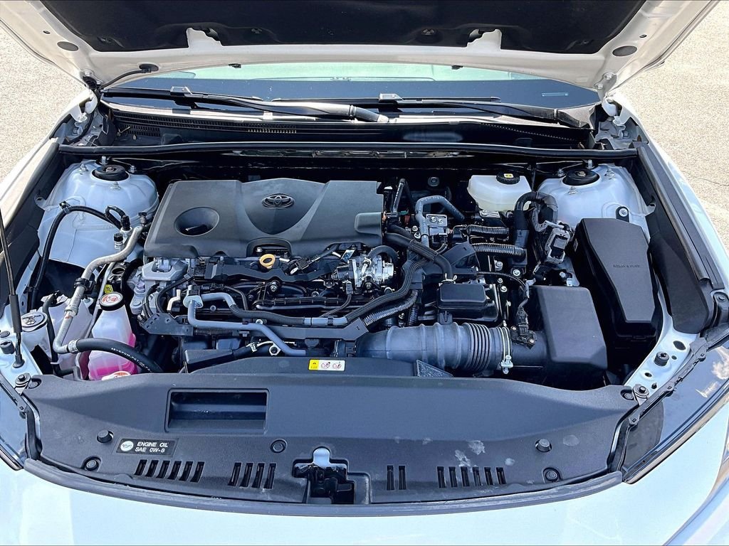 Used 2025 Toyota Camry SE FWD image 30
