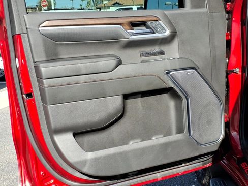 Used 2025 Chevrolet Silverado 1500 High Country w/ Z71 Off-Road Package image 19