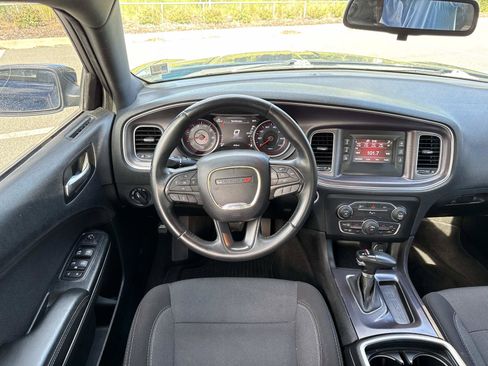 Used 2015 Dodge Charger SE w/ Sport Appearance Group RWD image 13