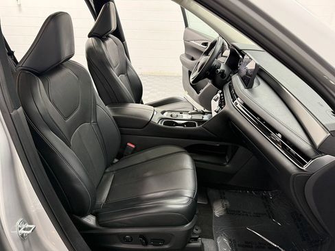 Used 2023 INFINITI QX60 Luxe image 15