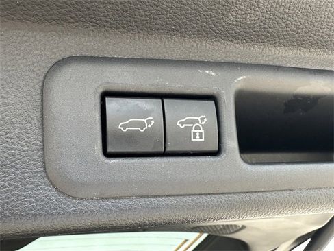 Certified 2023 Toyota Sequoia Platinum image 35