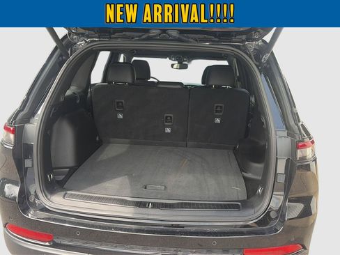 Used 2023 Jeep Grand Cherokee Altitude AWD/4WD image 25