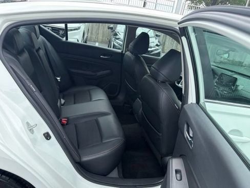 Used 2021 Nissan Altima 2.5 SR FWD image 29
