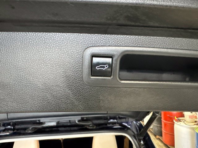 Used 2022 Toyota Highlander XLE AWD/4WD image 17