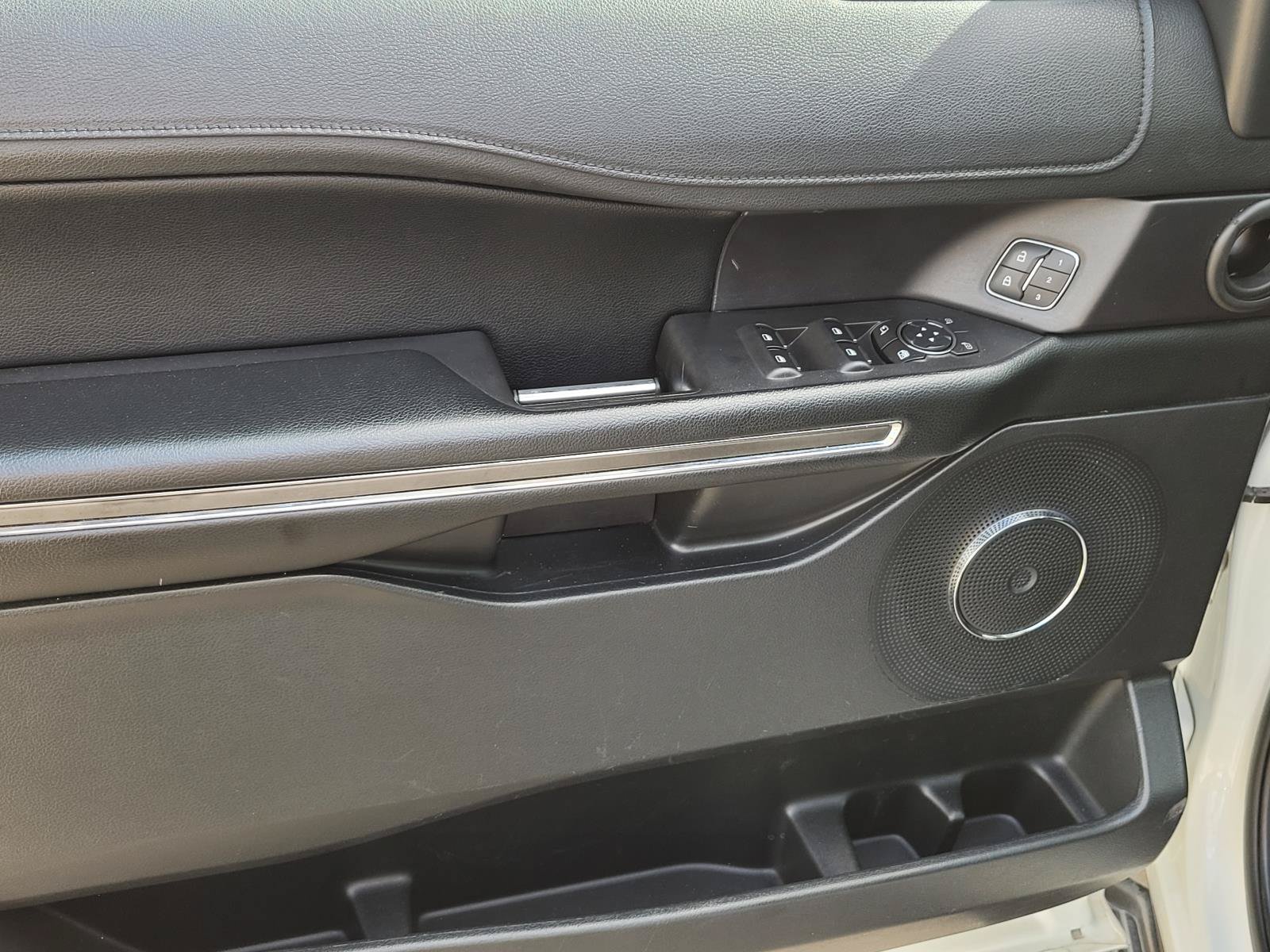 Used 2021 Ford Expedition Max XLT RWD image 4