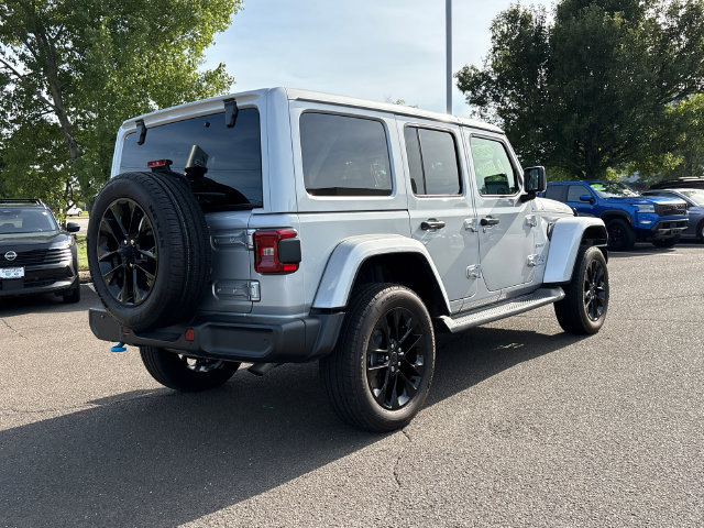Used 2024 Jeep Wrangler Unlimited Sahara w/ Safety Group AWD/4WD image 2