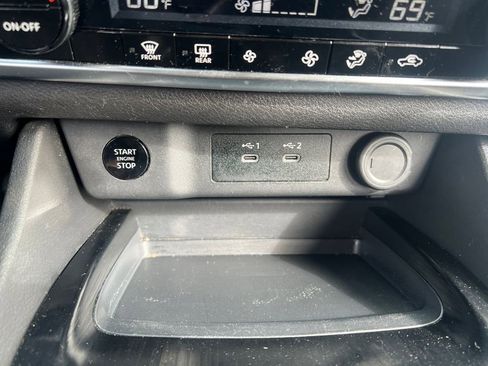 Used 2024 Nissan Rogue SV image 21