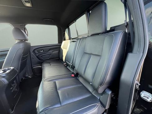 Used 2018 Nissan Titan SL w/ Midnight Edition AWD/4WD image 30