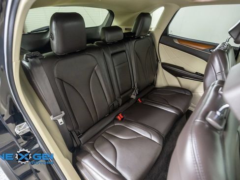 Used 2016 Lincoln MKC Reserve w/ Lincoln MKC Climate Package AWD/4WD image 40