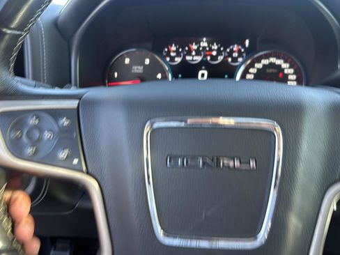 Used 2017 GMC Sierra 2500 Denali AWD/4WD image 12