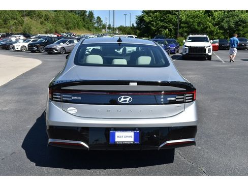 New 2025 Hyundai Sonata SEL image 4