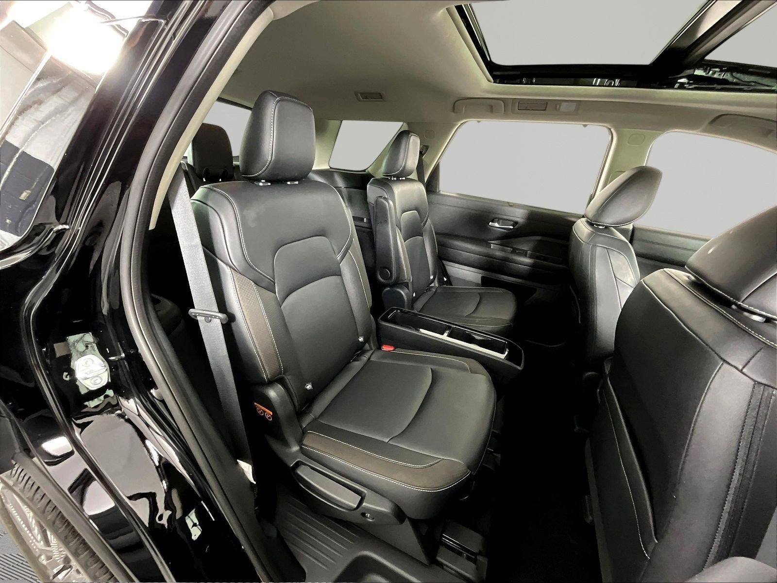 Used 2023 Nissan Pathfinder SL w/ SL Premium Package AWD/4WD image 24