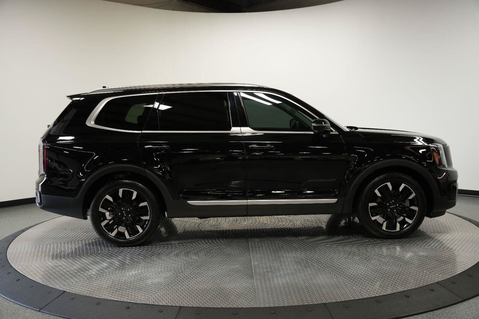 Used 2025 Kia Telluride SX AWD/4WD image 10