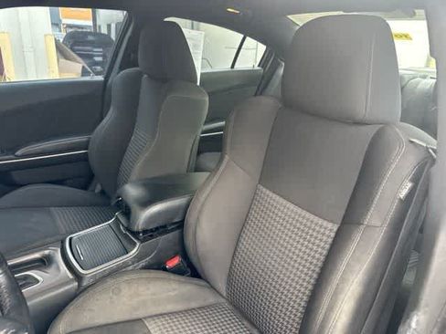 Used 2019 Dodge Charger GT RWD image 4