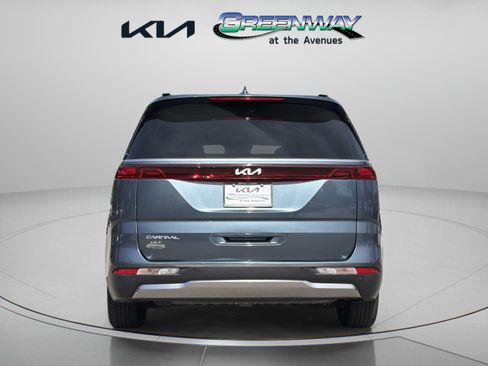 Used 2024 Kia Carnival SX FWD image 5