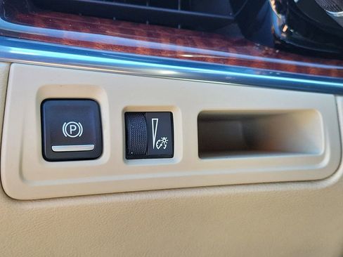 Used 2018 Cadillac XT5 Luxury w/ Driver Awareness Package image 29