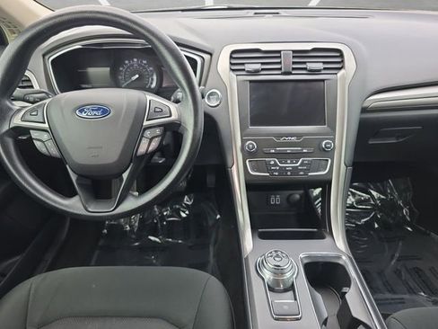 Used 2020 Ford Fusion SE image 20