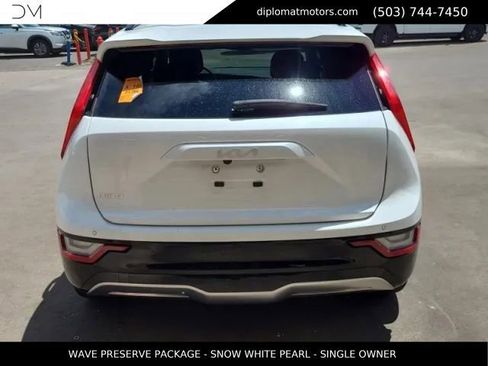 Used 2023 Kia Niro Wave w/ Wave Preserve Package FWD image 5