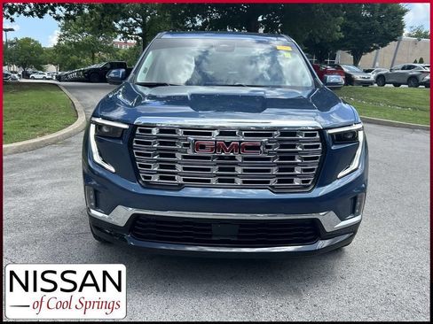 Used 2025 GMC Acadia Denali w/ Super Cruise Package AWD/4WD image 2