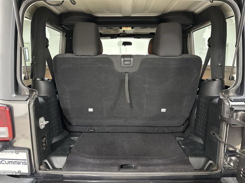 Used 2018 Jeep Wrangler Sport AWD/4WD image 21