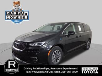 Used 2023 Chrysler Pacifica Touring-L FWD video 1