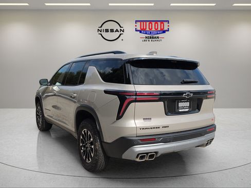 Used 2026 Chevrolet Traverse Z71 w/ Driver Confidence Package AWD/4WD image 4