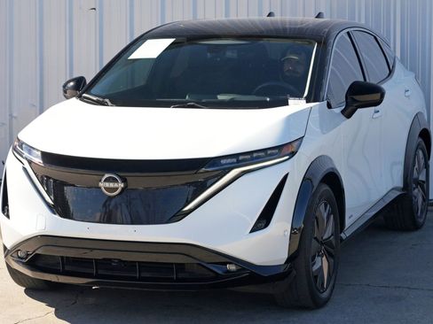 Used 2023 Nissan Ariya Premiere image 48