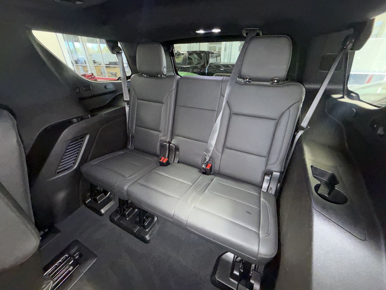 Used 2021 Chevrolet Tahoe LT w/ LT Signature Package AWD/4WD image 26