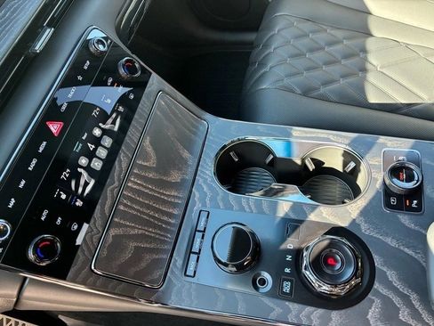 New 2026 Genesis GV80 3.5T e-SC image 12