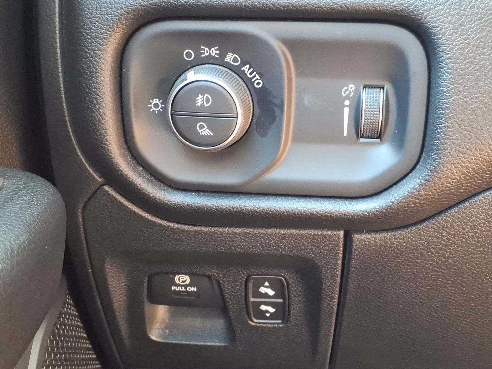 Used 2024 RAM 1500 Big Horn AWD/4WD image 17