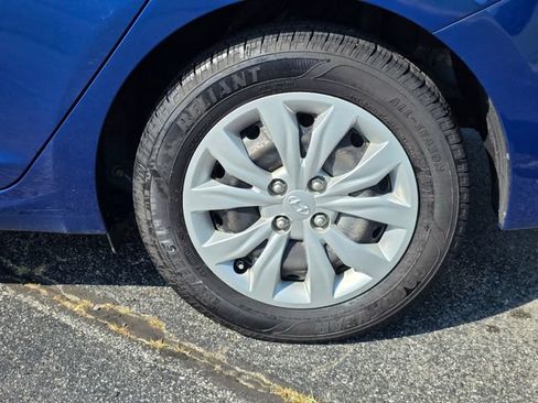 Used 2022 Hyundai Accent SE FWD image 8