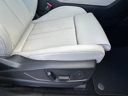 New 2025 Audi Q5 Premium Plus image 40