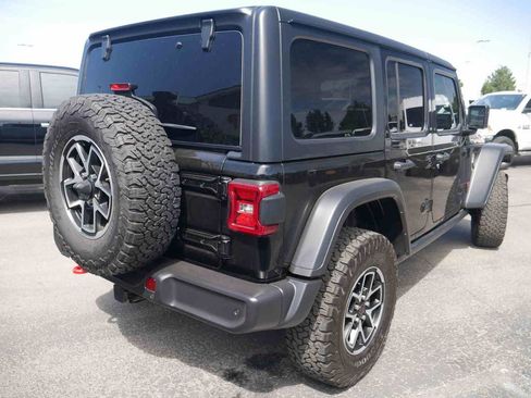 Used 2024 Jeep Wrangler Unlimited Rubicon w/ Technology Group AWD/4WD image 23