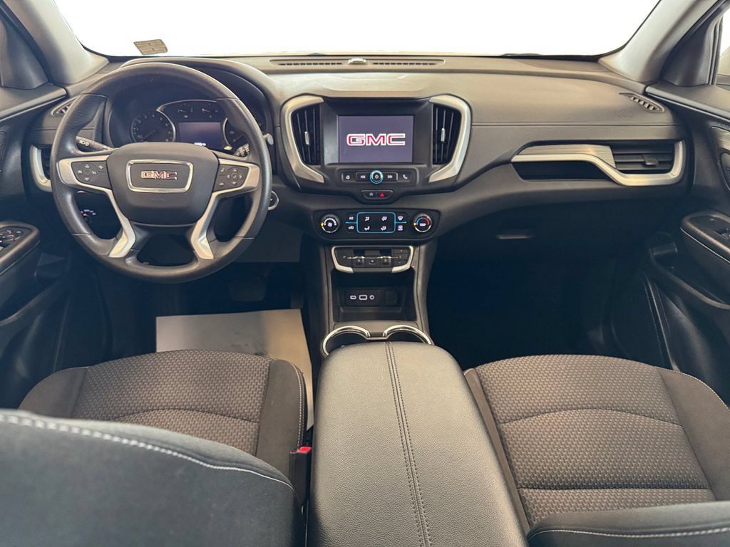 Used 2024 GMC Terrain SLE AWD/4WD image 12