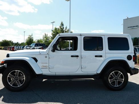 Used 2023 Jeep Wrangler Unlimited Sahara AWD/4WD image 9