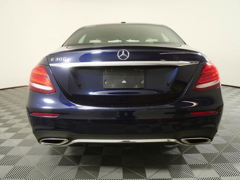 Used 2018 Mercedes-Benz E 300 image 4