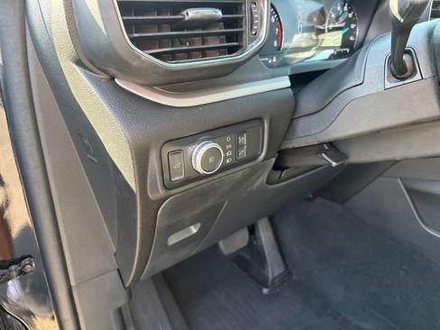 Used 2022 Ford Explorer XLT w/ Equipment Group 202A AWD/4WD image 15
