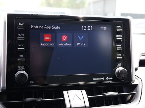 Used 2021 Toyota RAV4 XLE w/ Convenience Package FWD image 31