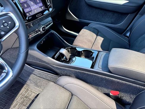 Used 2023 Volvo C40 P8 Recharge Plus w/ Climate Package AWD/4WD image 20