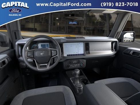 New 2025 Ford Bronco 4-Door image 9