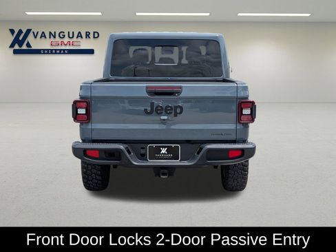 Used 2024 Jeep Gladiator Sport AWD/4WD image 6