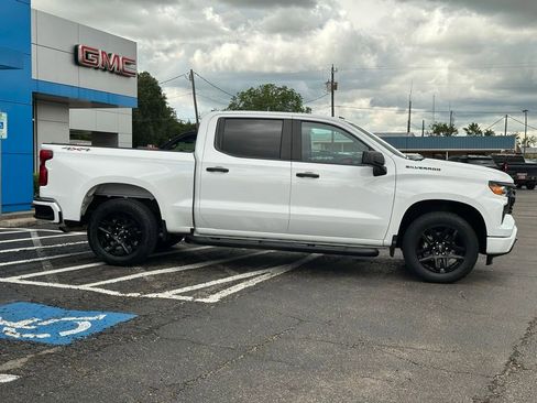 Used 2024 Chevrolet Silverado 1500 Custom w/ Turbomax Blackout Package AWD/4WD image 4
