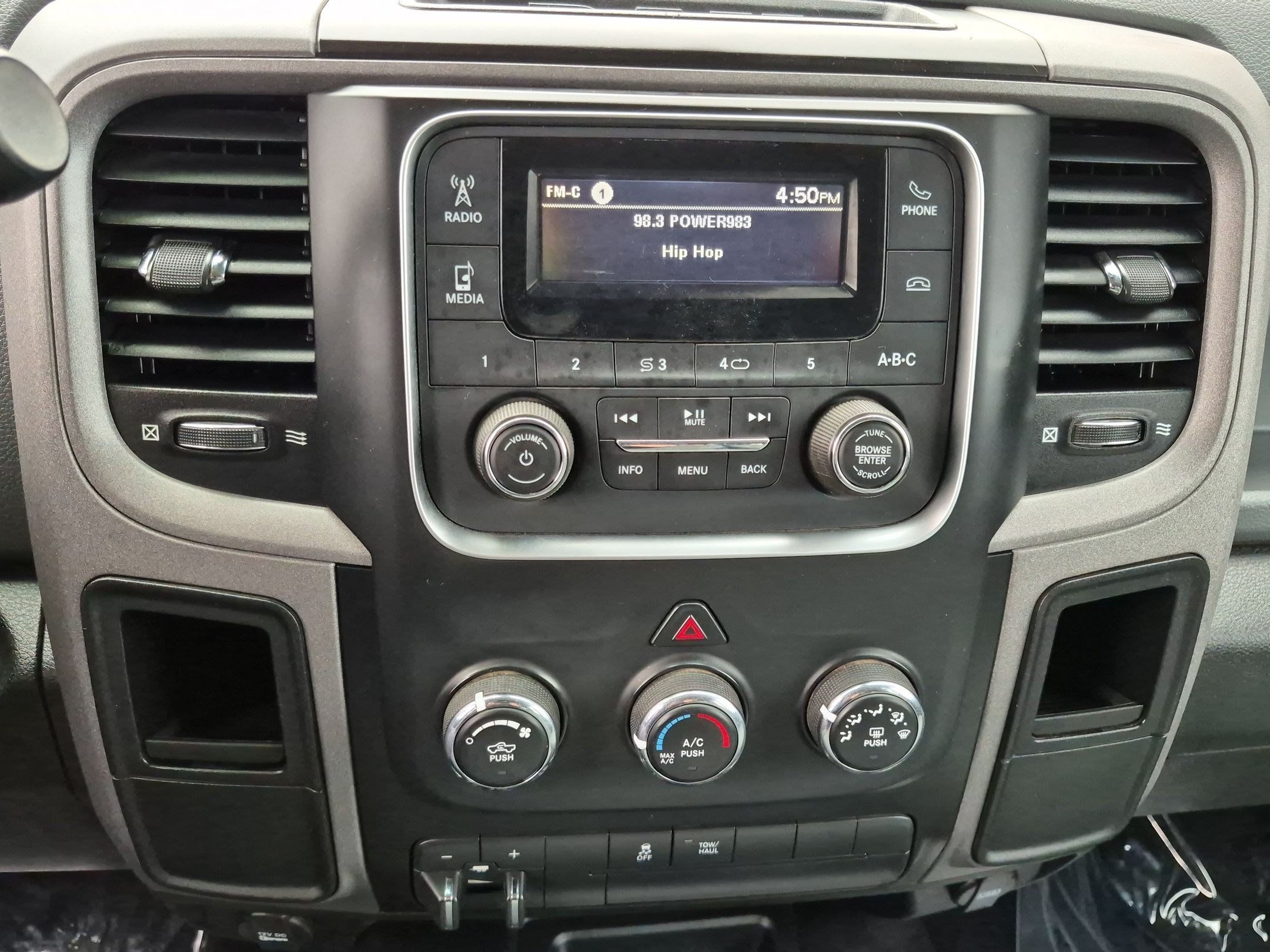 Used 2018 RAM 2500 Tradesman w/ Chrome Appearance Group AWD/4WD image 16