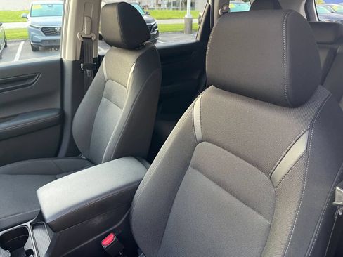 Used 2025 Honda CR-V EX image 6