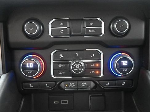 Used 2023 Chevrolet Tahoe LT w/ LT Signature Plus Package AWD/4WD image 12